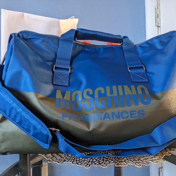 Moschino - Picture 4 of 13